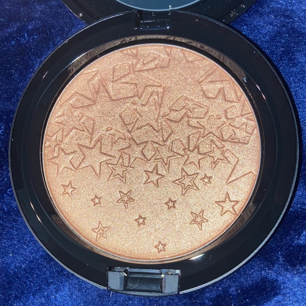 MAC COSMETICS OPALESCENT POWDER - Picture 2 of 7